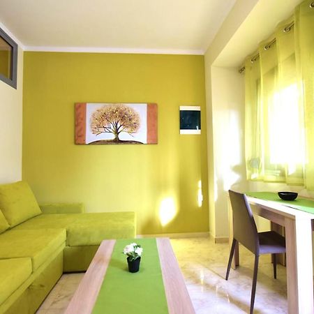 Elia Beach Modern Suites Flogita Exteriör bild
