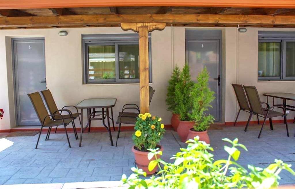 Elia Beach Modern Suites Flogita Exteriör bild