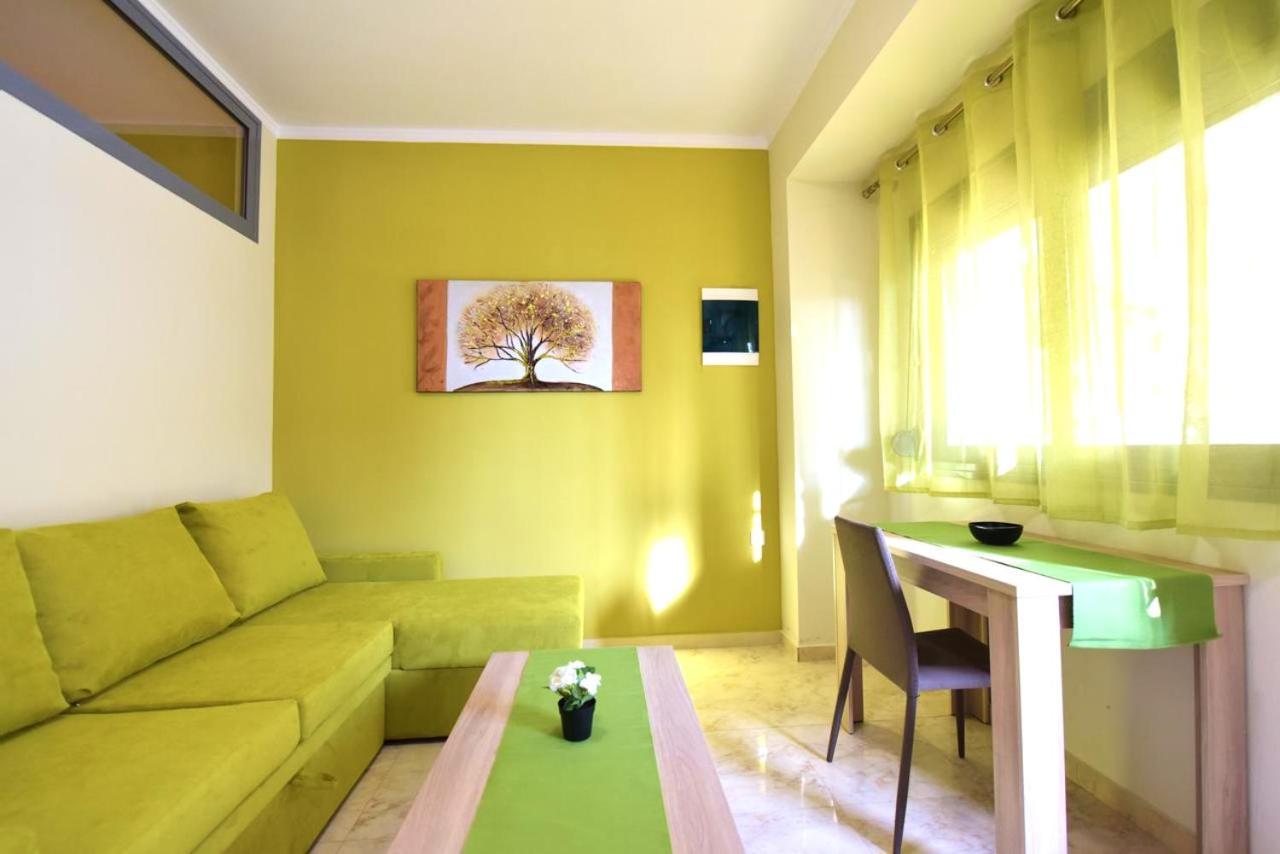 Elia Beach Modern Suites Flogita Exteriör bild